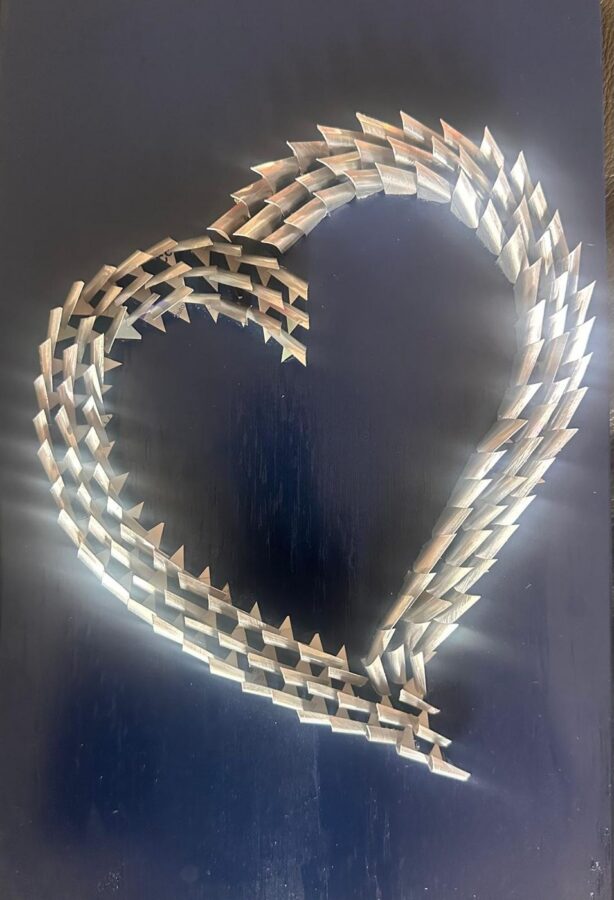 Pulsar 3 argento: cuore d’argento su fondo blu